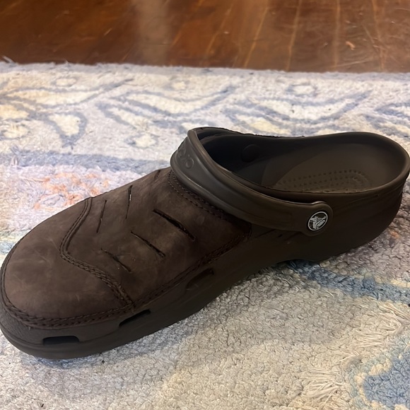 Vintage leather “dressy” crocs - Picture 3 of 6